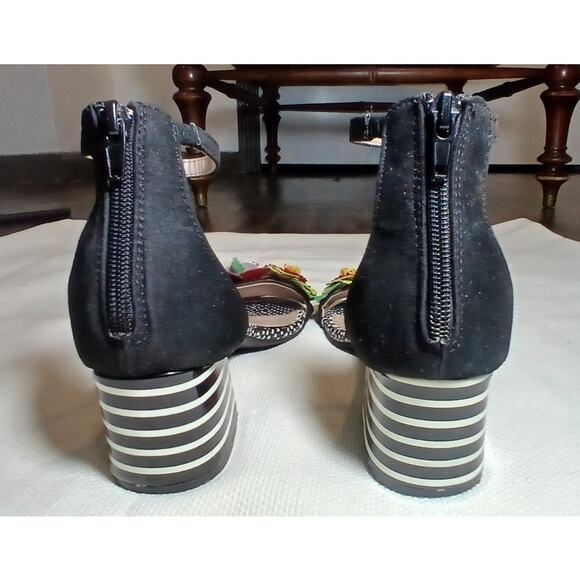 Women's Betsy Johnson Lore Floral Flower Ankle Strap Sandal Multi-color Size 6.5 - Picture 9 of 13